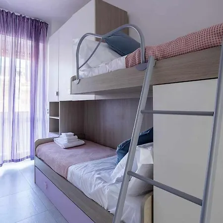 - Parking And Comfort - Spacious Up To 8 Pax דירה