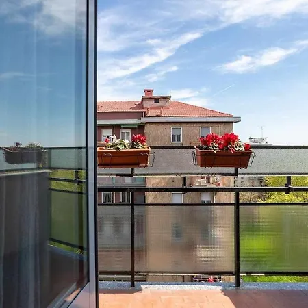 - Parking And Comfort - Spacious Up To 8 Pax Apartment Milan