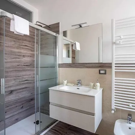 - Parking And Comfort - Spacious Up To 8 Pax Apartment *