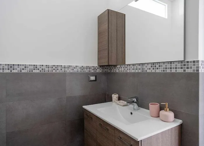 Apartment Rent - Parking And Comfort - Spacious Up To 8 Pax *
